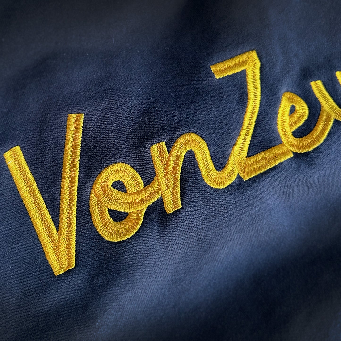 Limited Edition - Vonzeus Embroidered Script