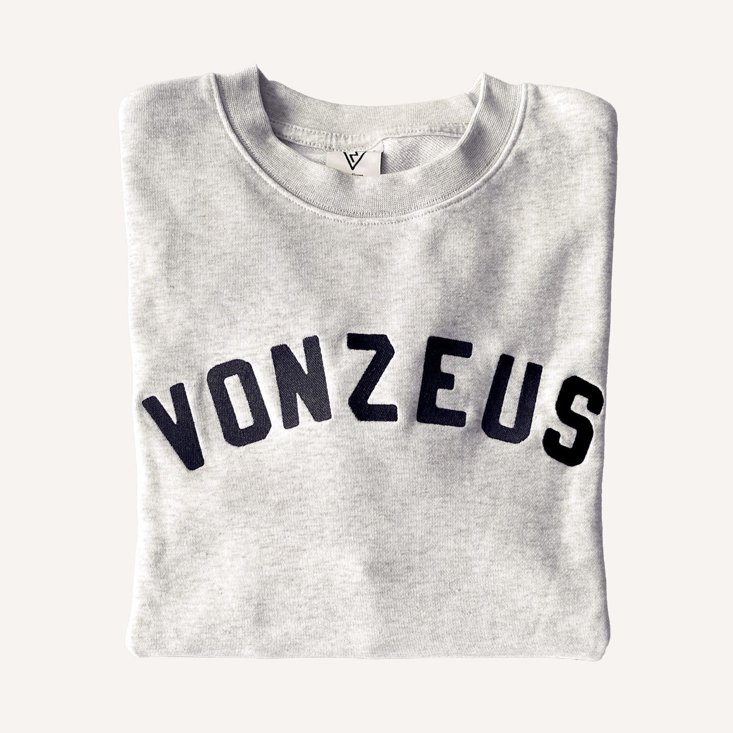 VonZeus light grey - Dark blue embroidery