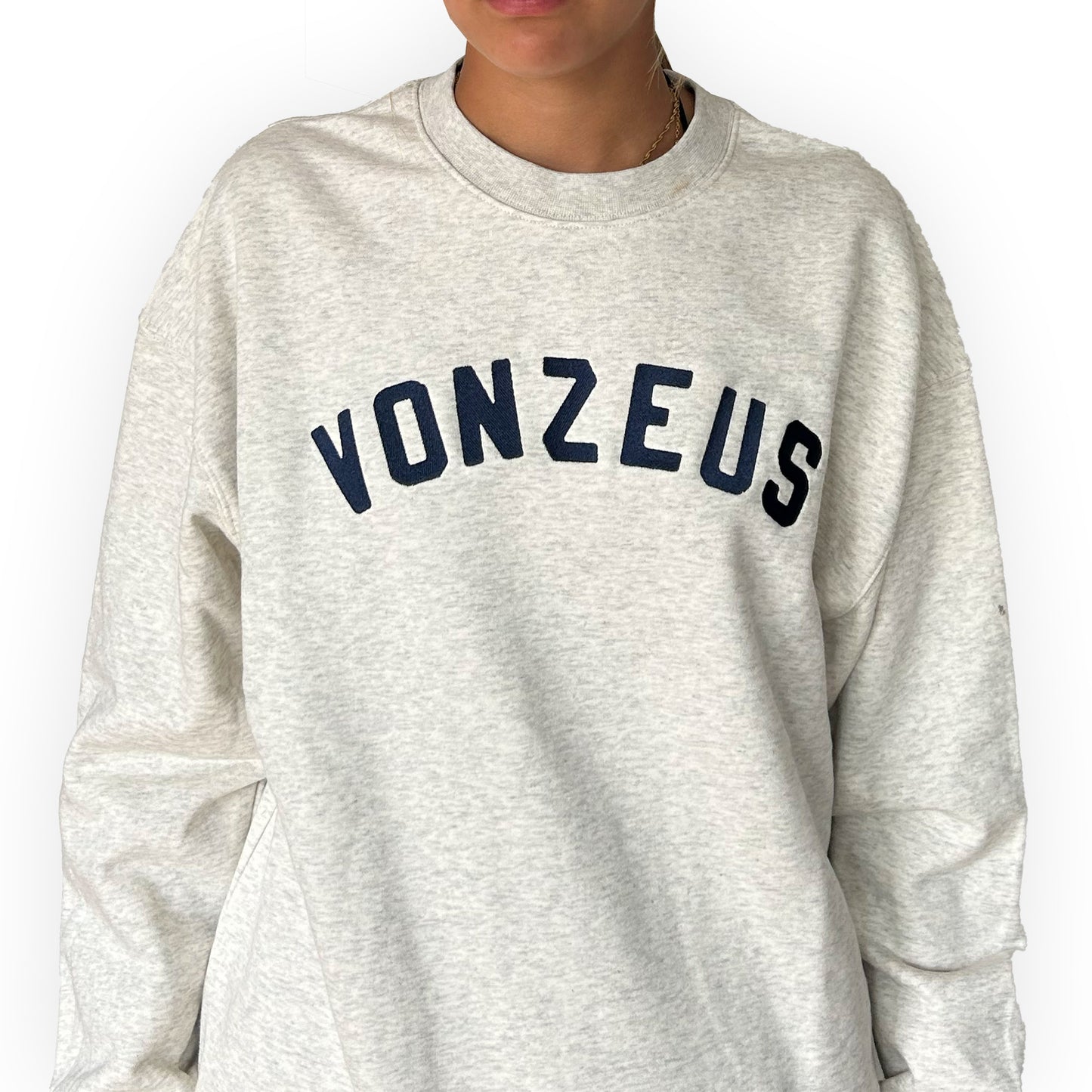 VonZeus light grey - Dark blue embroidery